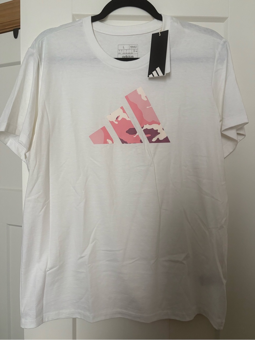 adidas White Short Sleeve Tee with Pink Camo Logo Size Large NWT